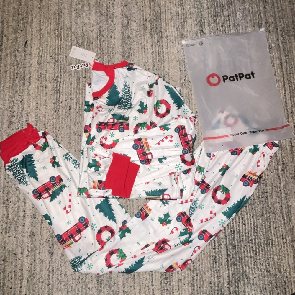 PatPat Holiday Pajama Set with Red and Green